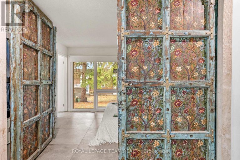 29622529/33-rutherford-crescent/beaverbrook/ottawa/ontario/K2K1N1_25