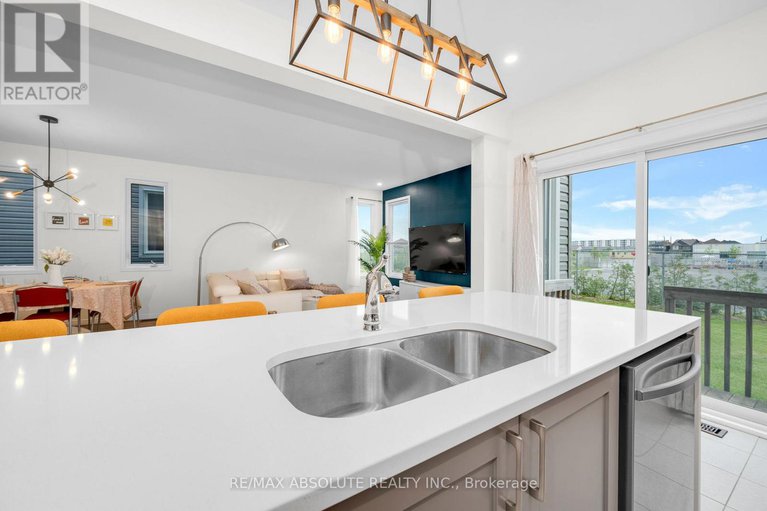 28578833/302-haliburton-heights/emerald-meadowstrailwest/ottawa/ontario/K2S1S3_22