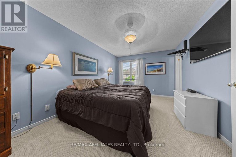 28777669/1639-trenholm-lane/fallingbrookpineridge/ottawa/ontario/K4A4B4_20