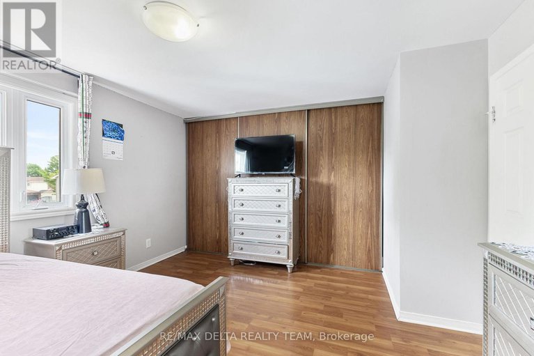 28461671/1401-coulter-place/bilberry-creekqueenswood-heights/ottawa/ontario/K1E3H9_23
