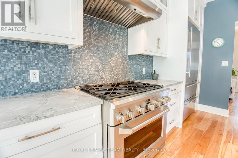 28641850/22-rosebery-avenue/glebe/ottawa/ontario/K1S1W2_16