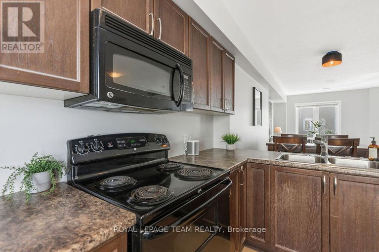 29379496/402-sadar-private/cedargrovefraserdale/ottawa/ontario/K2J3T3_30