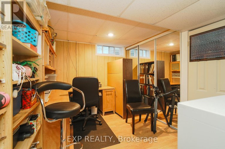 28800612/36-keewatin-crescent/borden-farmstewart-farmcarleton-heightsparkwood-hills/ottawa/ontario/K2E6Z1_30