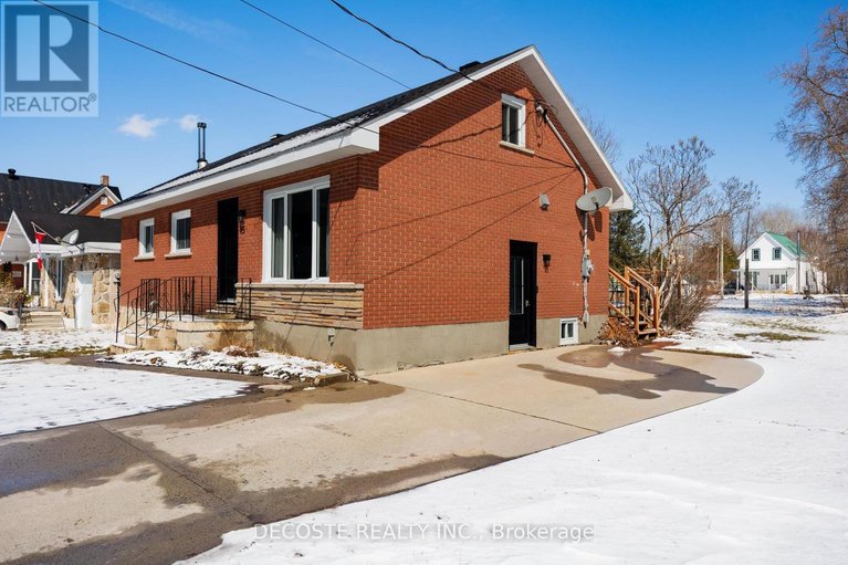 29524122/15-marlborough-street/maxville/north-glengarry/ontario/K0C1T0_27