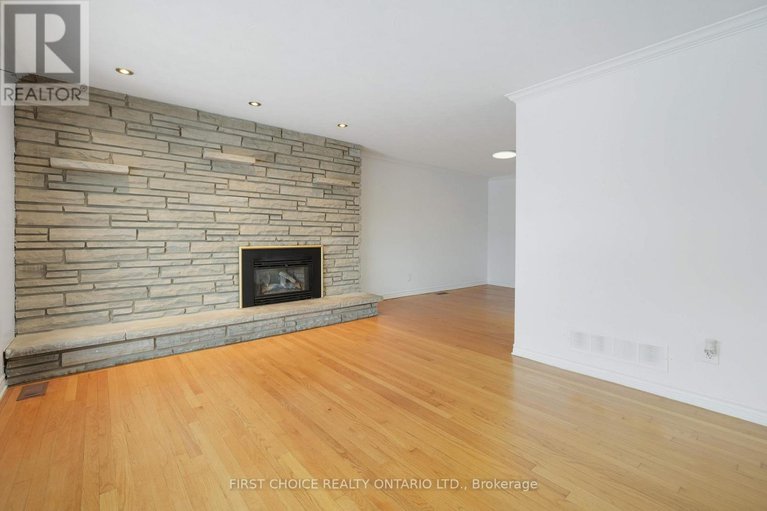 29169954/1753-heron-road/urbandale-acres/ottawa/ontario/K1V6A2_9