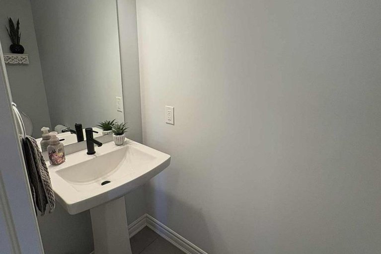 29056350/245-atima-circle/half-moon-bay/ottawa/ontario/K2J6T5_10