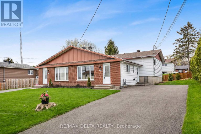 28617212/68-boyd-street/vankleek-hill/champlain/ontario/K0B1R0_1