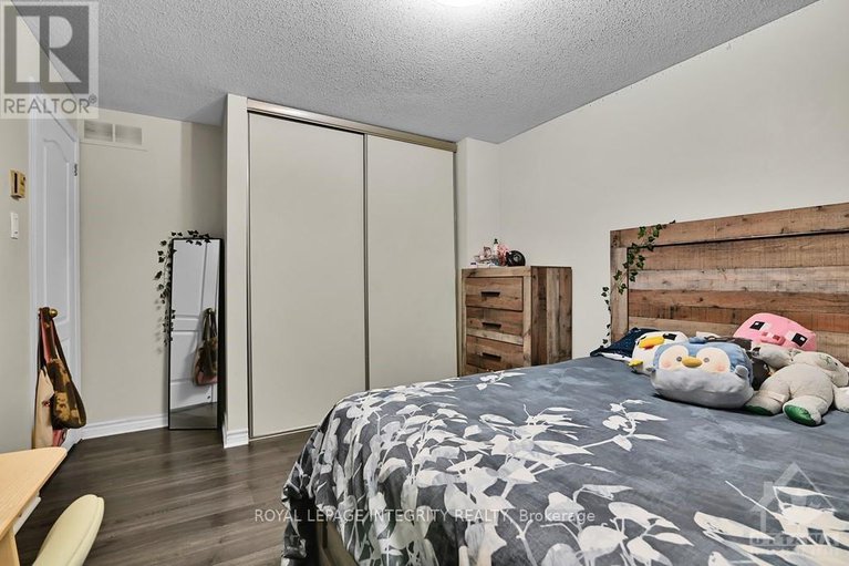 29387433/35-1880-summerfields-crescent/chapel-hill/ottawa/ontario/K1C7B6_15