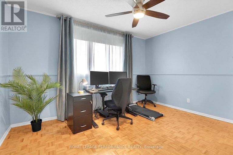 29673888/401-phoenix-crescent/bilberry-creekqueenswood-heights/ottawa/ontario/K1E1V6_22