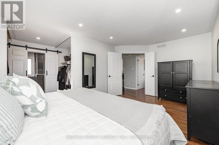 29648629/3028-courtyard-crescent/upper-hunt-club/ottawa/ontario/K1T3R7_33