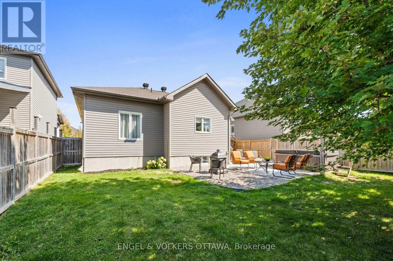 28874016/313-colmar-street/embrun/russell/ontario/K0A1W0_30