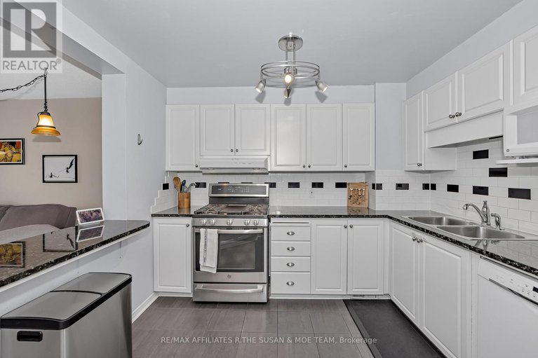 29307486/52-kenmare-place/cedargrovefraserdale/ottawa/ontario/K2J3L9_12
