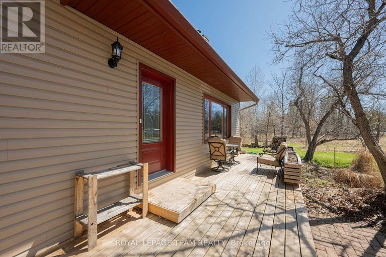 29687996/2870-old-maple-lane/dunrobin-shores/ottawa/ontario/K0A1T0_6