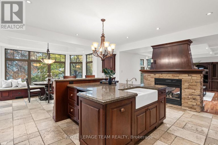 29096709/7-sara-court/fallowfield/ottawa/ontario/K2R1E2_12