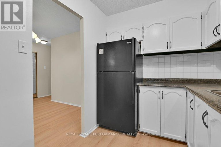 29620052/205-158-mcarthur-avenue/vanier/ottawa/ontario/K1L8E7_16