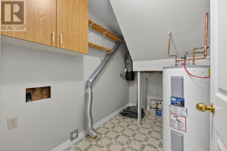 29598336/280-therese-avenue/town-of-rockland/clarence-rockland/ontario/K4K1G9_26