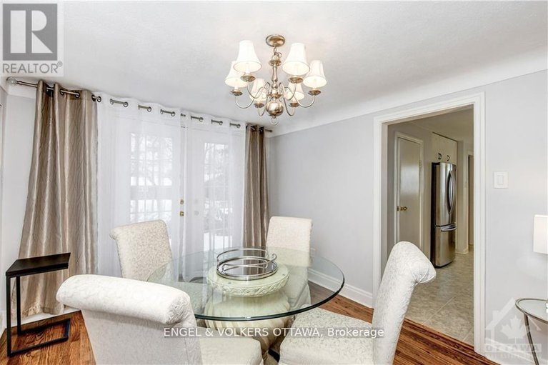 29567928/317-summit-avenue/alta-vistafaircrest-heights/ottawa/ontario/K1H5Z9_6