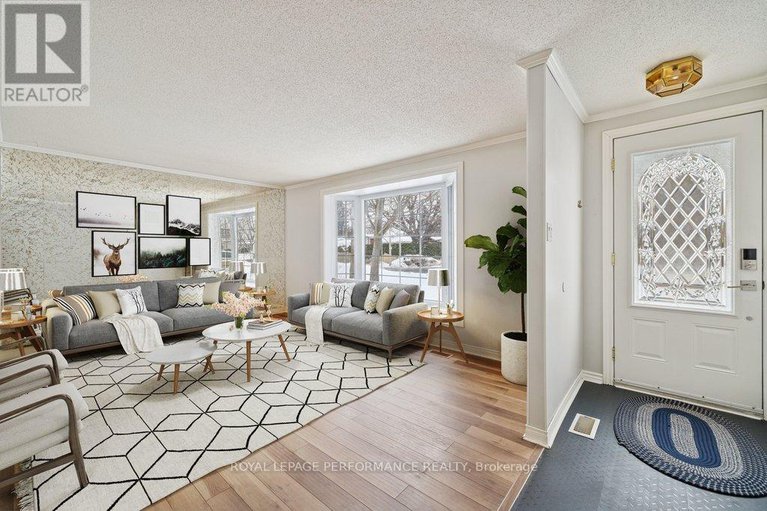 29377761/348-amiens-street/bilberry-creekqueenswood-heights/ottawa/ontario/K1E1N9_4