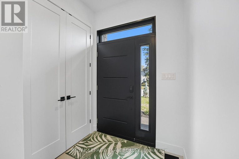 29001390/984-watson-street/fairfield-heights/ottawa/ontario/K2B6C2_6