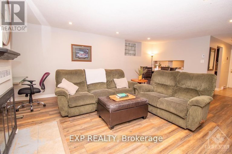 28527991/1-244-charlotte-street/sandy-hill/ottawa/ontario/K1N8L3_8