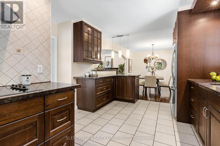 28651207/2209-belair-drive/bel-air-park/ottawa/ontario/K2C0X2_14