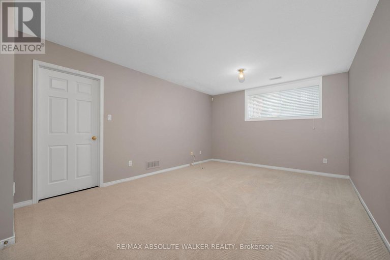 28707835/124-forestcrest-street/chapel-hill/ottawa/ontario/K1C7R3_33
