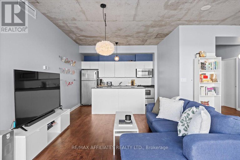 28155411/201-180-york-street/lower-townbyward-market/ottawa/ontario/K1N1J6_18