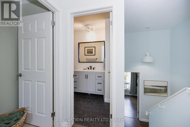 28478550/44-35-bering-court/katimavik/ottawa/ontario/K2L2B8_37