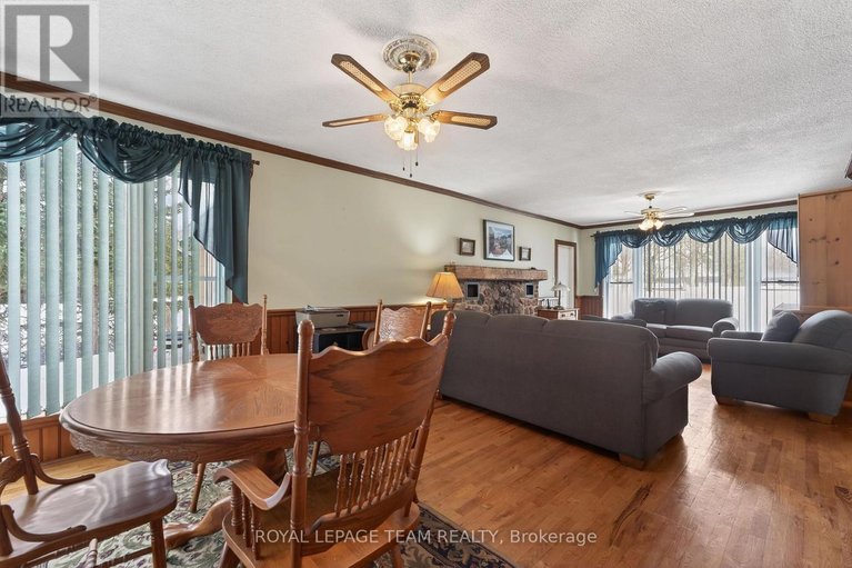 29678409/2377-ramsay-con-7b-avenue-s/mississippi-mills-ramsay-twp/mississippi-mills/ontario/K0A1A0_11