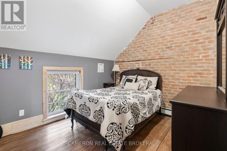 29598086/37-duncan-street/lancaster/south-glengarry/ontario/K0C1N0_31