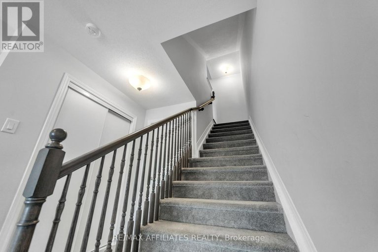 28735067/388-aphelion-crescent/half-moon-bay/ottawa/ontario/K2J6N5_3