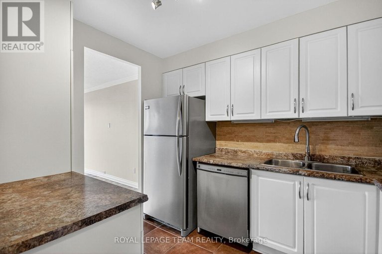 29117356/1708-2871-richmond-road/britannia-heights/ottawa/ontario/K2B8M5_13