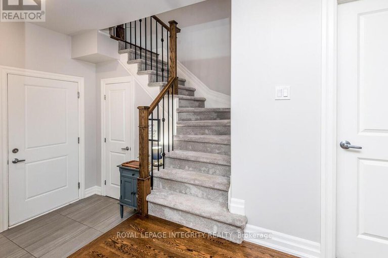 28652256/333-proud-walk-street/stittsville-south/ottawa/ontario/K2S2L8_17