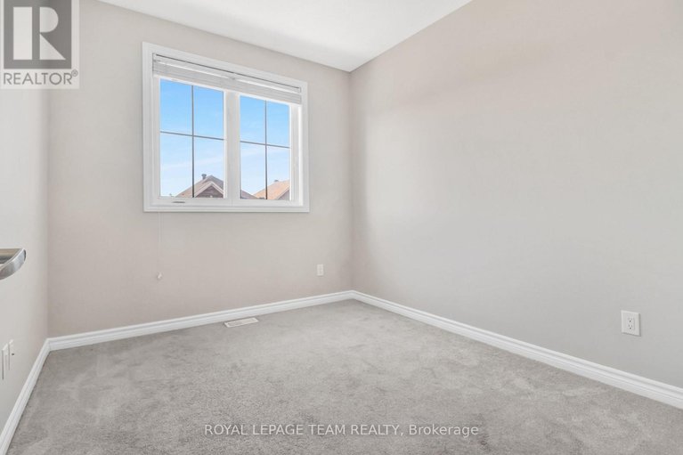 29516252/335-rue-des-soldats-riendeau-street/half-moon-bay/ottawa/ontario/K2J6H4_23