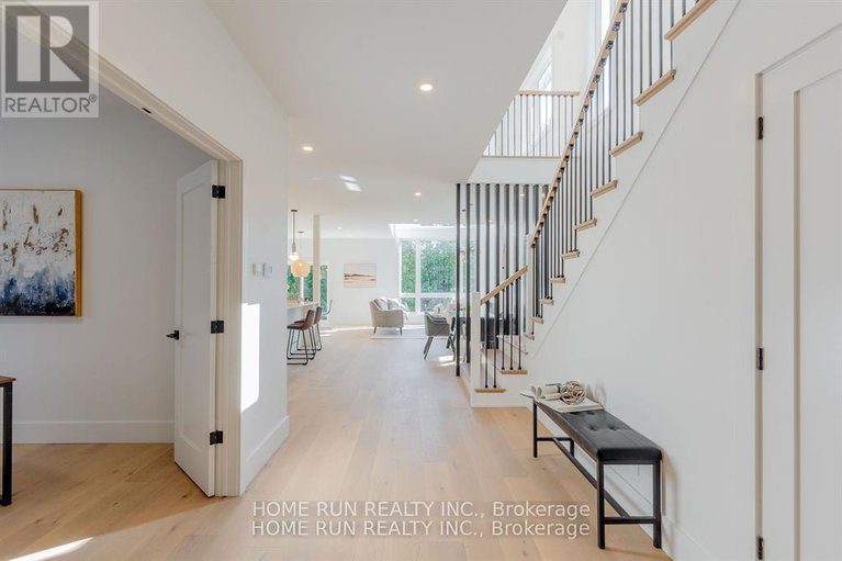 28322448/2241-page-road/chapel-hill/ottawa/ontario/K1C7K5_3