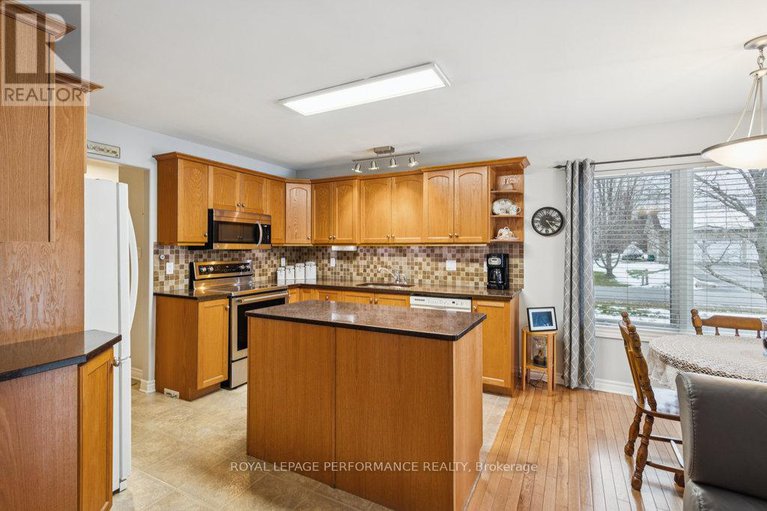 29118234/7051-donwel-drive/greely/ottawa/ontario/K4P1M7_10