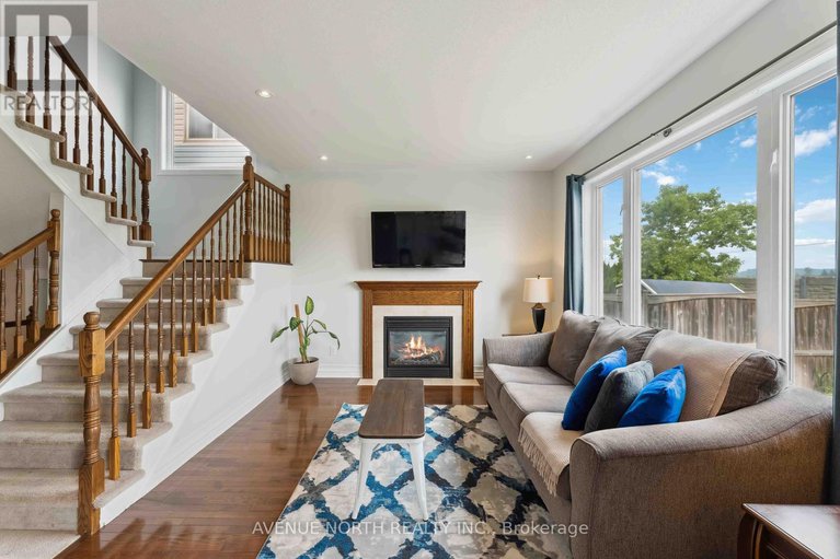 28444872/272-trail-side-circle/springridgeeast-village/ottawa/ontario/K4A5B1_9