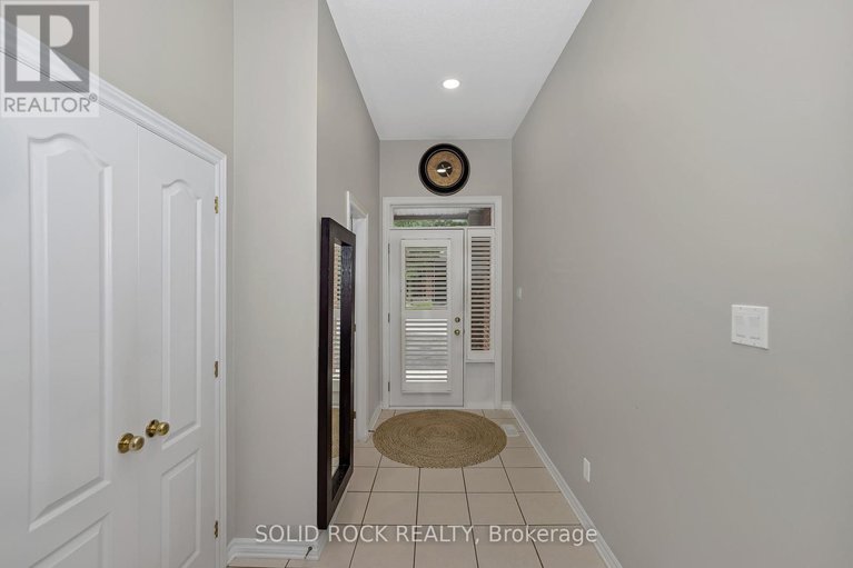 28578317/411-cache-bay-crescent-e/blossom-parkkemp-parkfindlay-creek/ottawa/ontario/K1T4H3_6