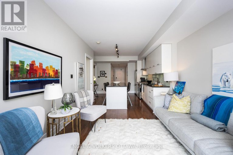 28625165/319-808-bronson-avenue/dows-lake/ottawa/ontario/K1S5A4_18