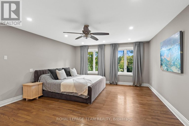28929750/51-marchvale-drive/rural-kanata-central/ottawa/ontario/K2W1C1_24