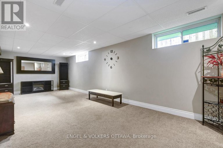 28649198/59-frontenac-boulevard/embrun/russell/ontario/K0A1W0_34