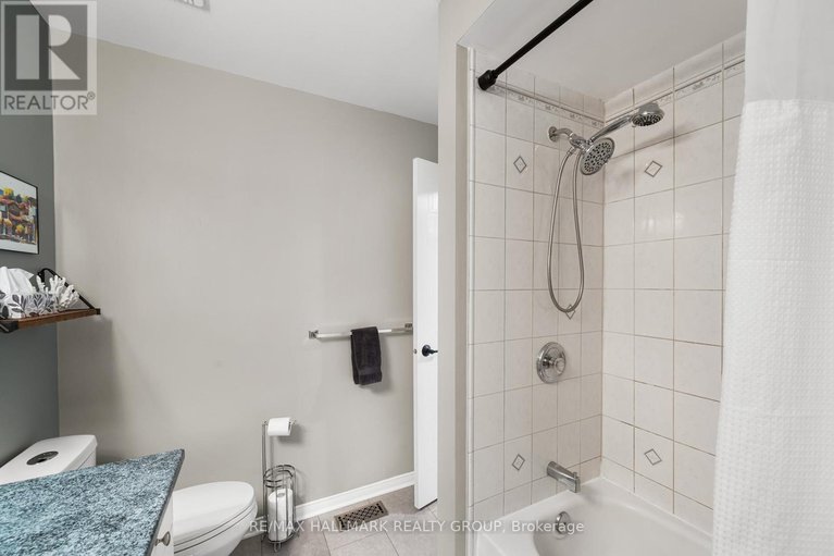 29007320/1133-gablefield-private/beaconwood/ottawa/ontario/K1J1E4_23