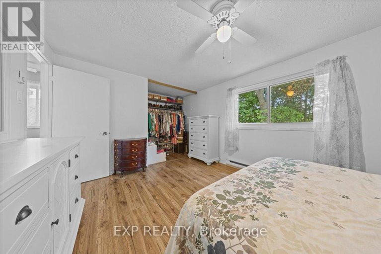 29220422/3166-stockton-drive/blossom-parkkemp-parkfindlay-creek/ottawa/ontario/K1T1S1_19