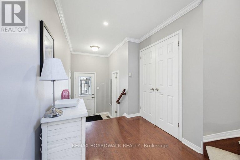 29645634/10-valemont-street/barrhaven-east/ottawa/ontario/K2G6Y1_8