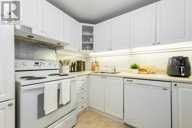 29604030/906-373-laurier-avenue-e/sandy-hill/ottawa/ontario/K1N8X6_21