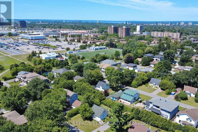 28643909/115-rita-avenue/meadowlandsst-claire-gardens/ottawa/ontario/K2G2H2_19
