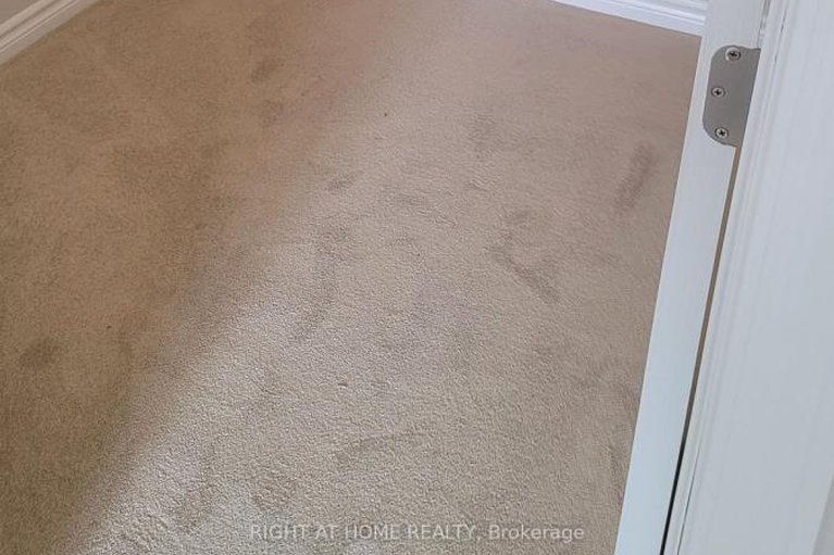 29048181/713-perseus-avenue/half-moon-bay/ottawa/ontario/K2J3V5_25