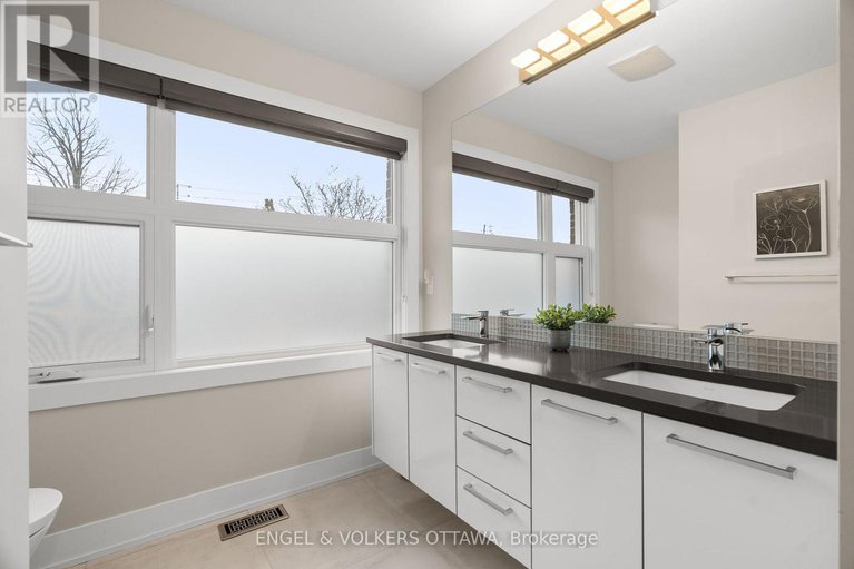 29087495/190-northwestern-avenue/ottawa-westtunneys-pasture/ottawa/ontario/K1Y0M3_33