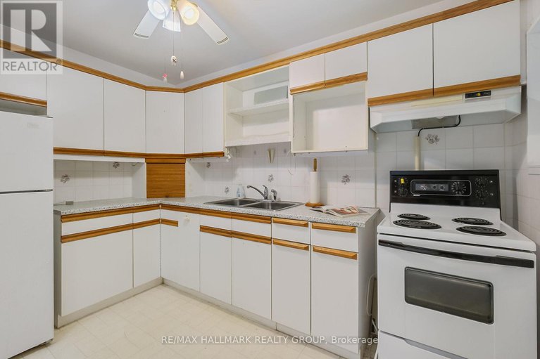28492513/151-fanshaw-avenue/applewood-acres/ottawa/ontario/K1H6C8_12
