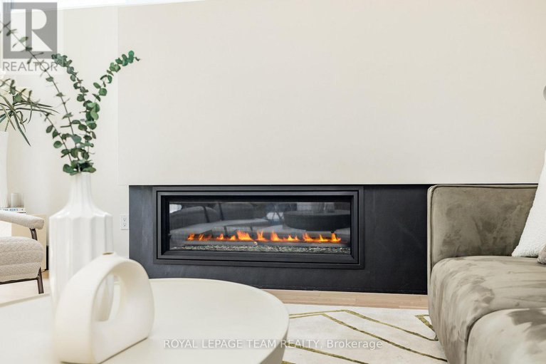 28678296/1995-lenester-avenue/mckellar-heightsglabar-park/ottawa/ontario/K2A1K4_14